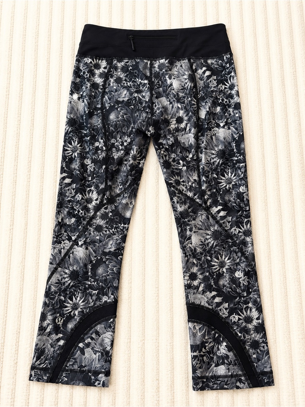 lululemon athletica Black & Gray Floral Print Leggings
